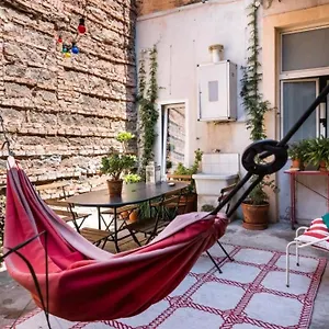 https://casa-costa-gissoni-catania.taorminaitalyhotels.com